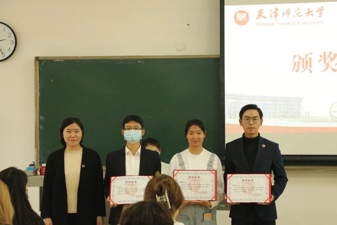 杨琥充分肯定了通讯社在上一学年的工作