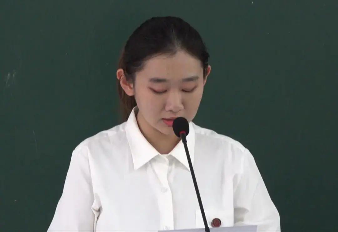 杨琥为社团成员带来《遇到更好的自己》