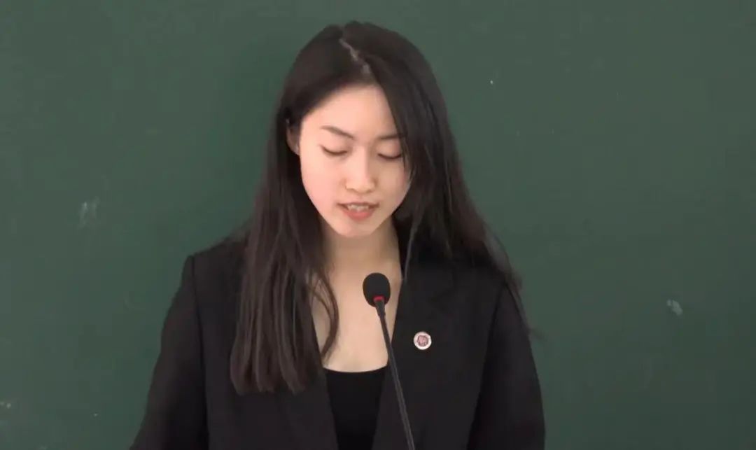 列举了社团优秀成员的成长故事